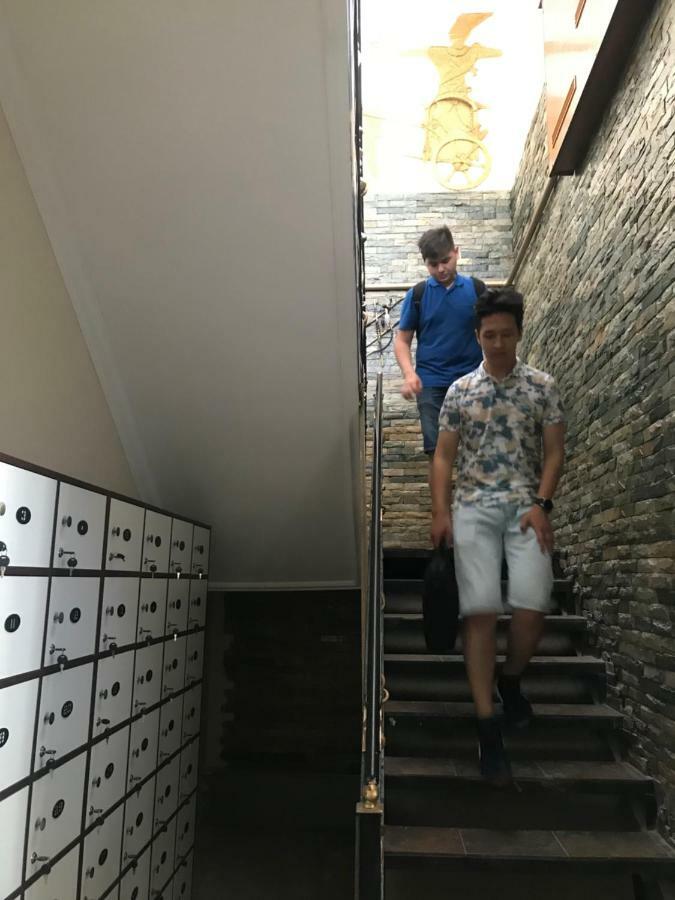 Capsule Hotel Technocave 비슈케크 외부 사진